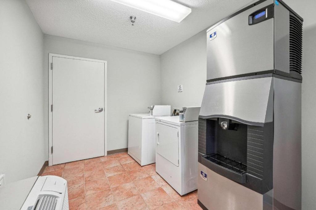 Quality Inn & Suites Dawsonville Buitenkant foto
